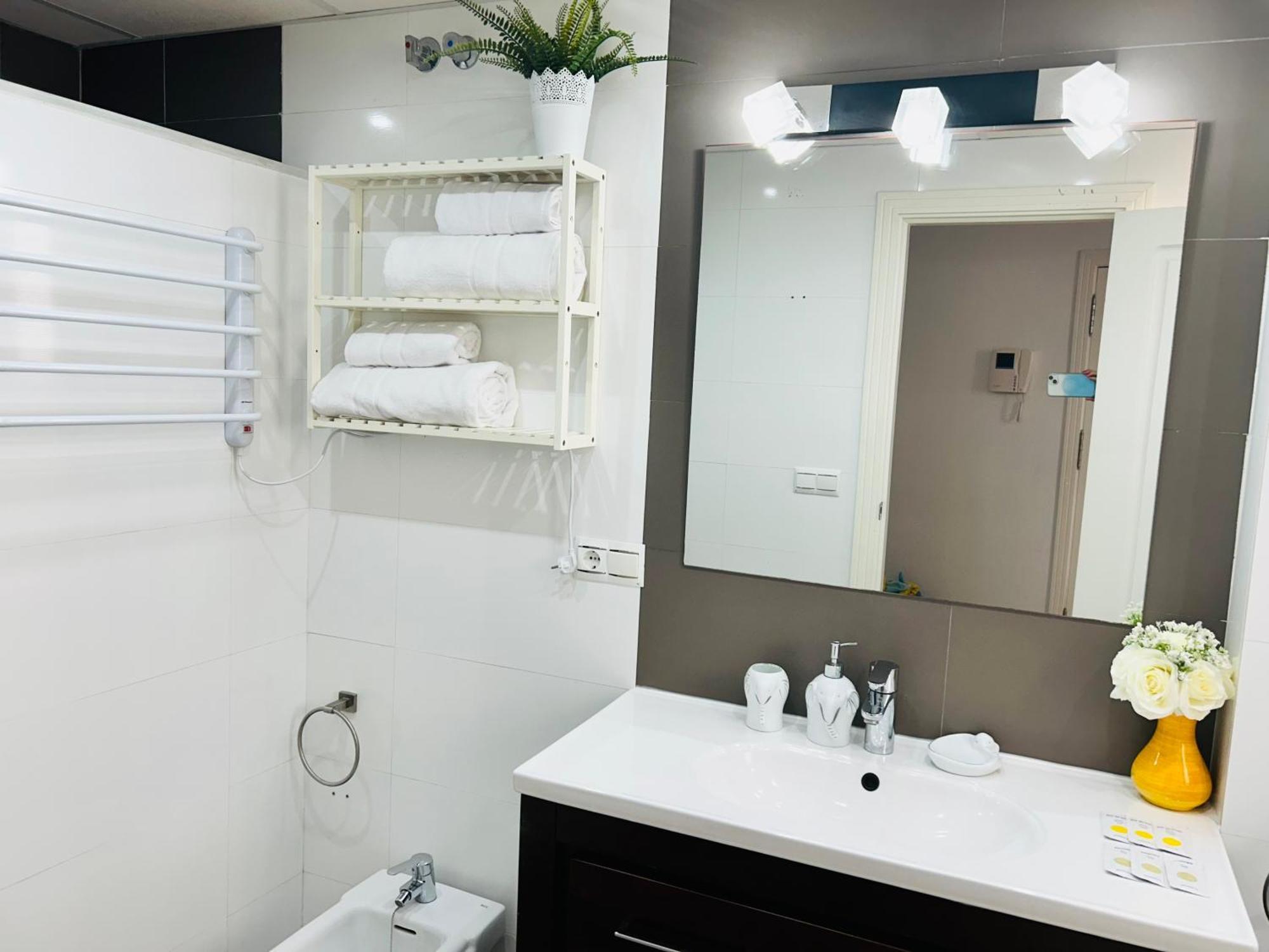 Apartment Center *